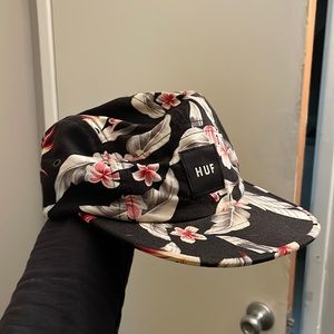 Hawaiian floral print HUF hat. Perfect condition